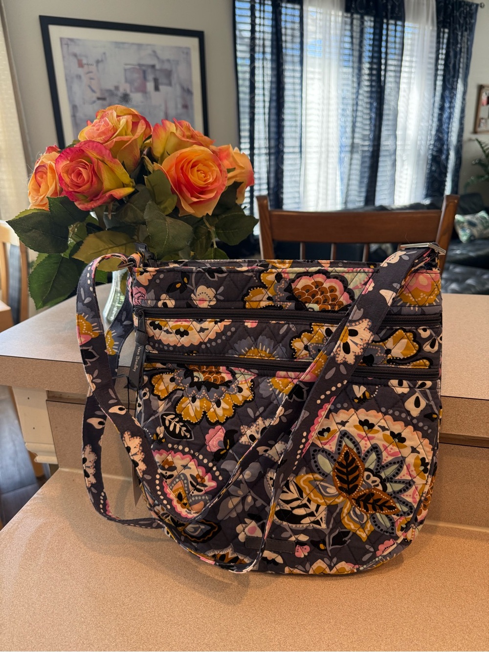 NWT Vera Bradley quilted cotton Trio Zip Hipster in Charmont Meadow